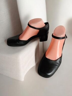 MADELINE STUART (8.5)  Black Chunky Heel MaryJane Size 8.5